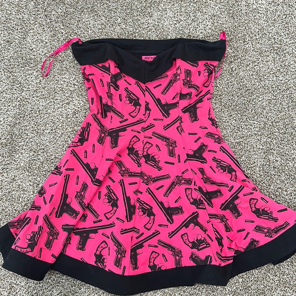 Iconic Betsey Johnson dress. Size large. Structured boning and flirty